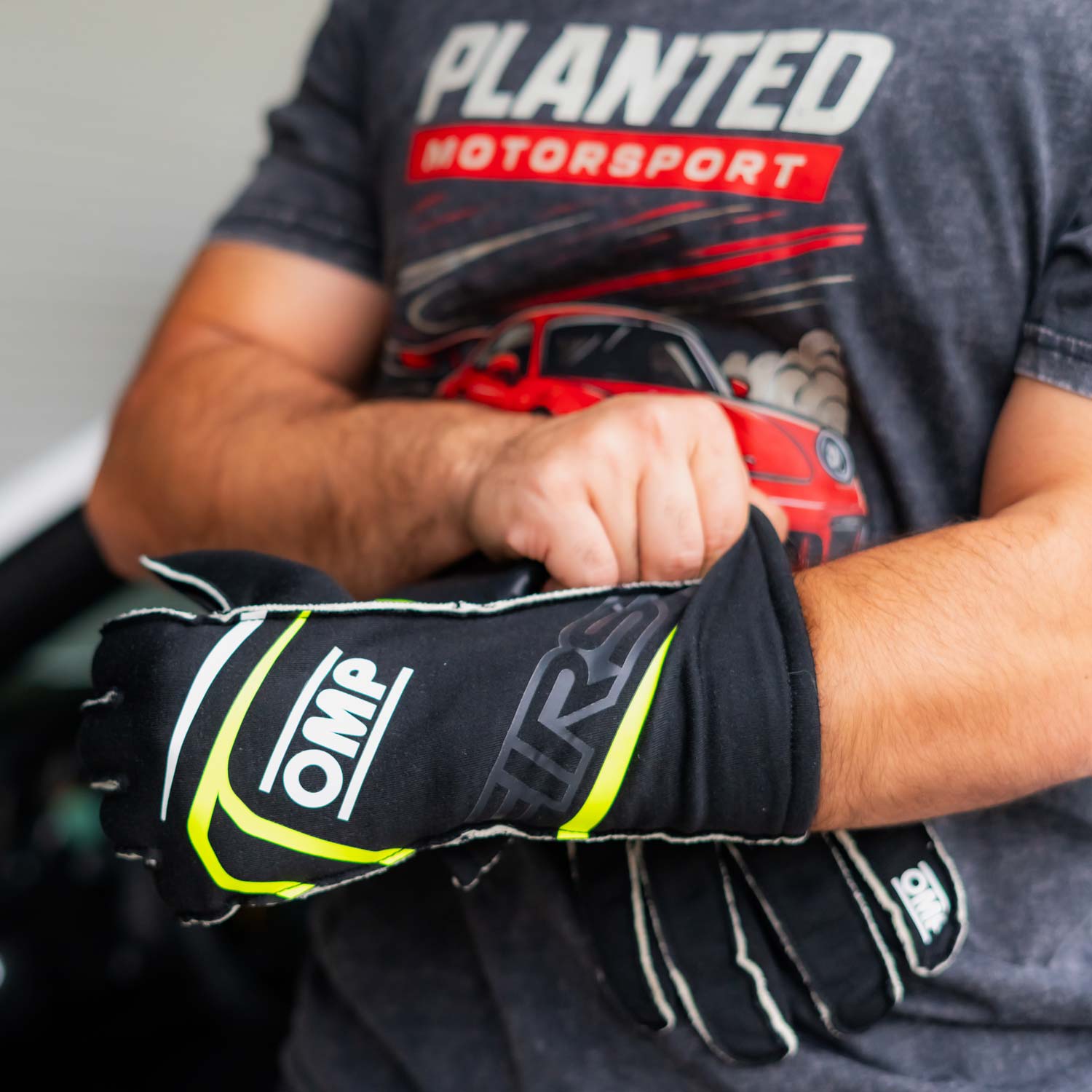 OMP FIRST GLOVES FIA 8856-2018