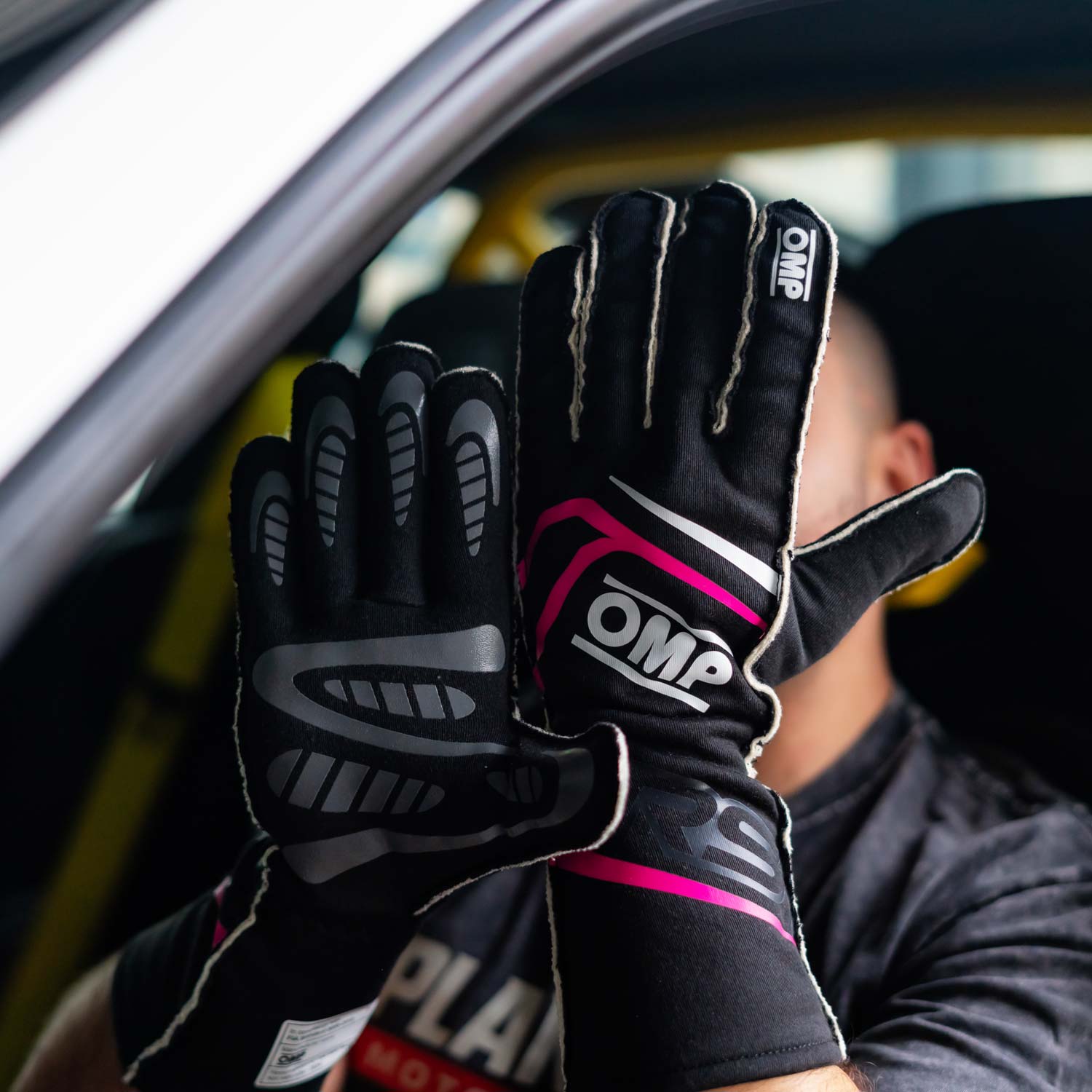 OMP FIRST GLOVES FIA 8856-2018